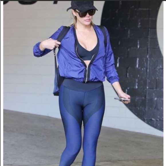 Women's Nike Zoned Sculpt Capri Leggings Two‎ Tone Navy Blue - Picture 3 of 12